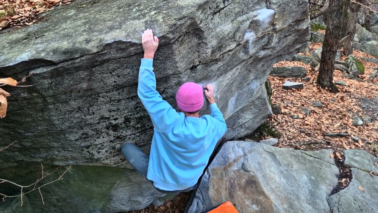 Beppe's Boulder, Chironco - 7a+