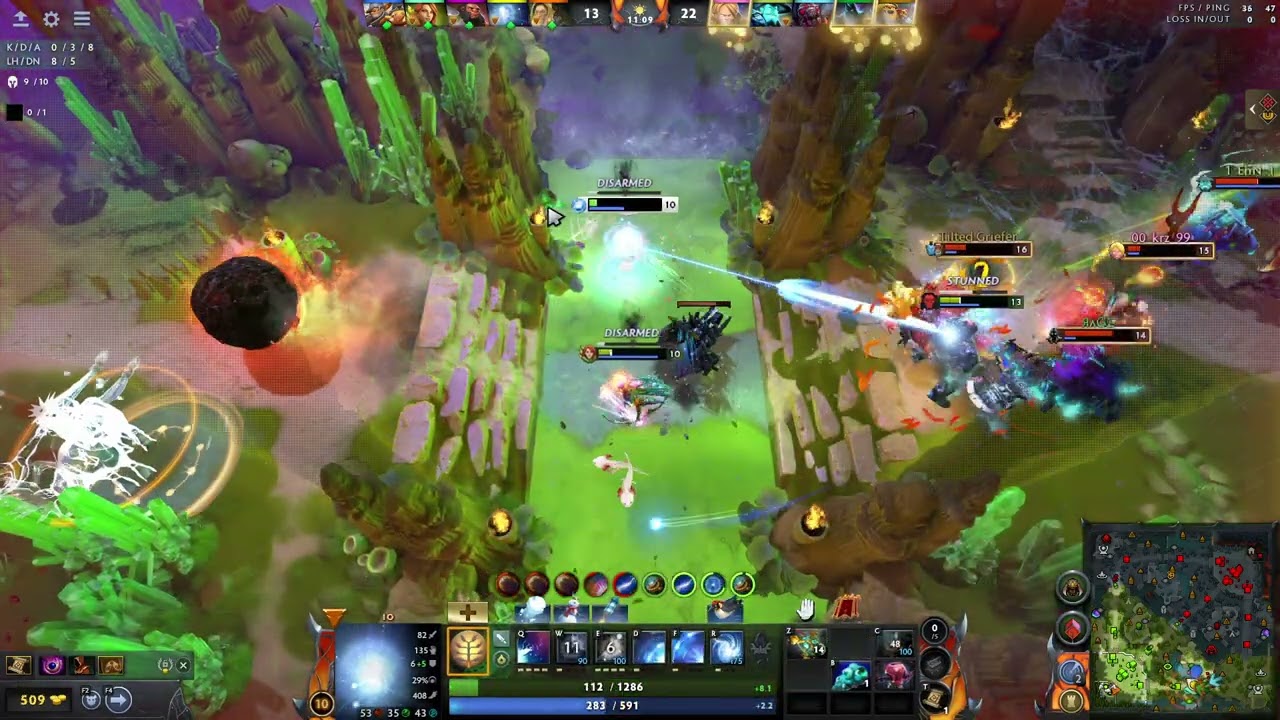Dota 2, Playing with IO