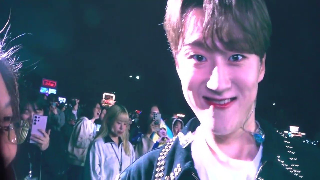 231015 포레스텔라 페스티벌 일 - 15_Sweet dreams+조민규 특파원