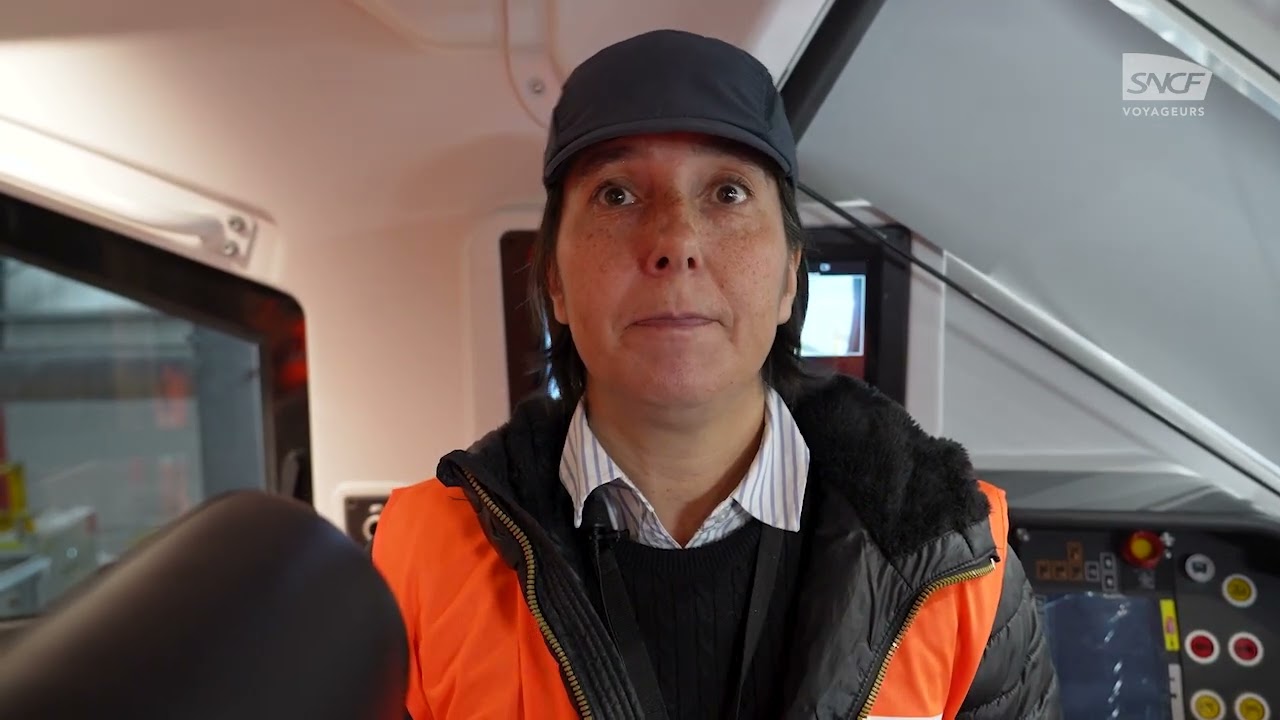 Intercités : immersion dans la cabine de conduite du nouveau train Oxygène