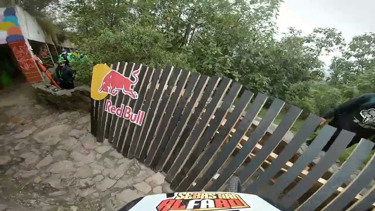 Red Bull Monserrate Cerro Abajo 2022 | Sebastian Alfaro