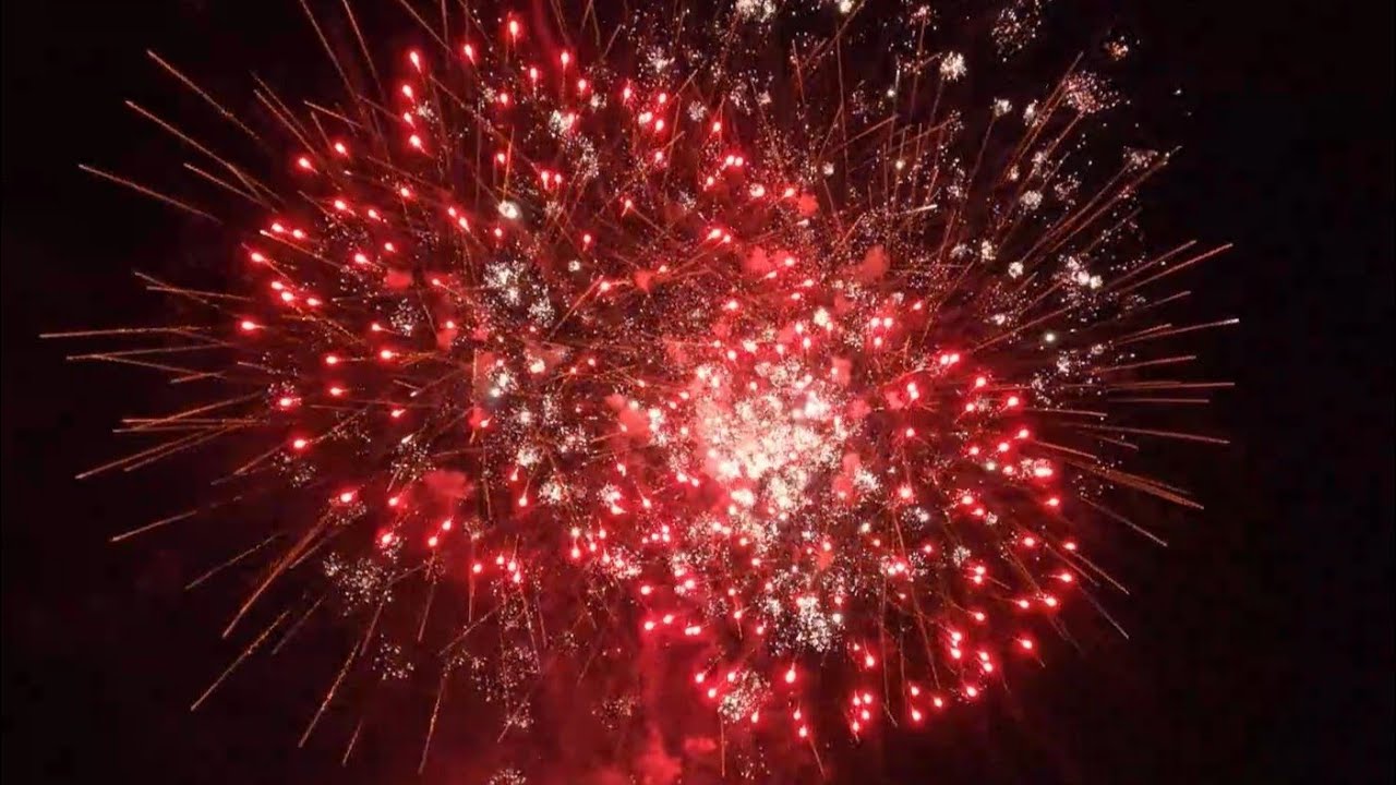 Feu d’artifice hivernal à Aups : une première édition entre émotion, musique et convivialité