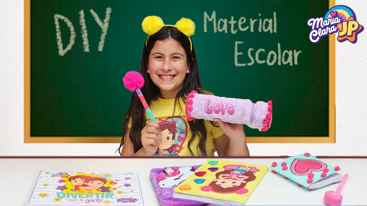Maria Clara personaliza seu Material para Volta às Aulas - How to make DIY School Supplies!