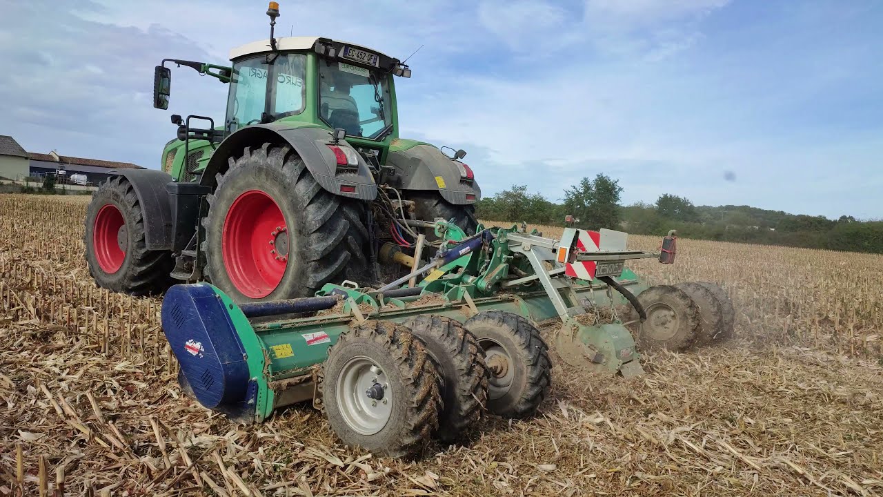 Broyage de cannes de maïs | FENDT 930 avec un broyeur DESVOYS 6m40⚫🟢
