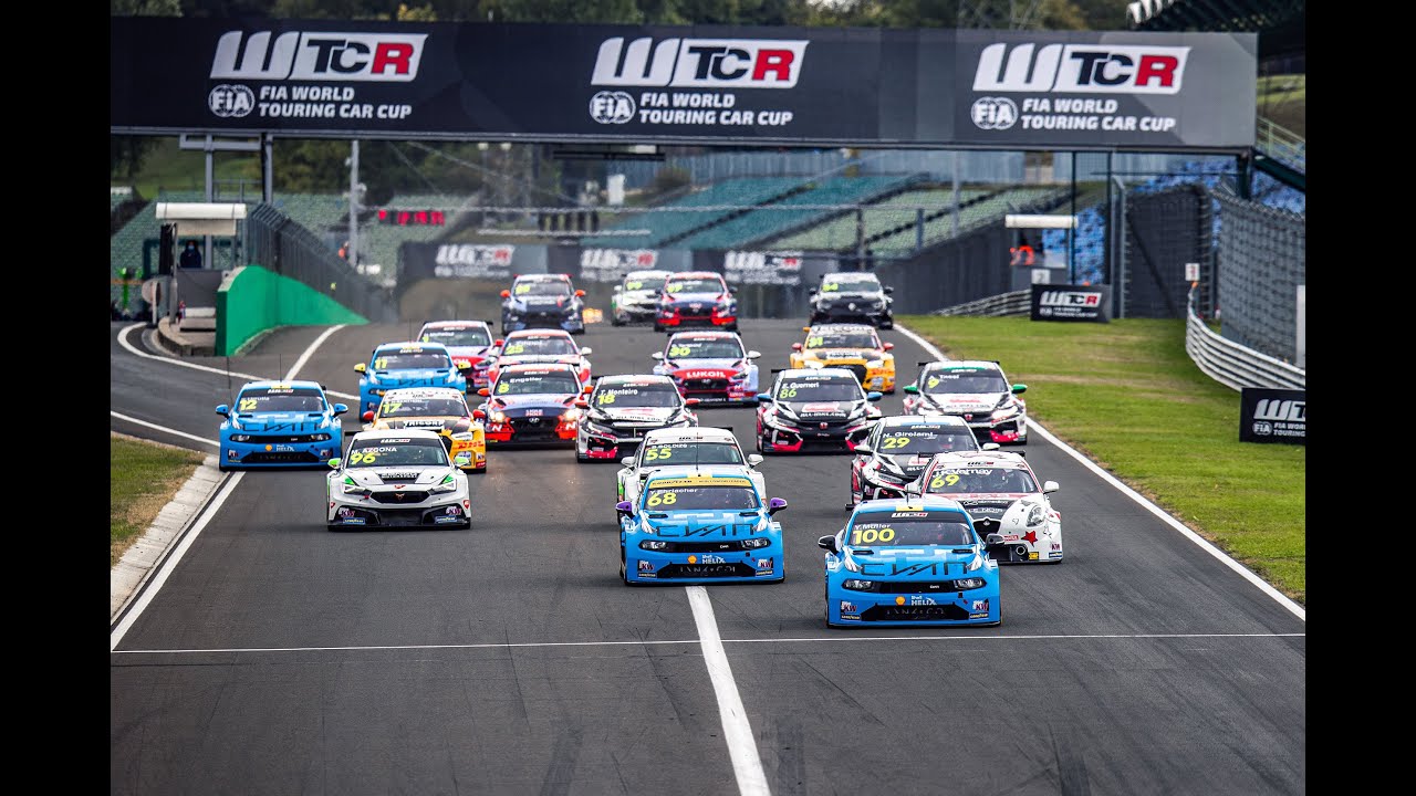 Fighting rain and weights to WTCR victory in Hungary