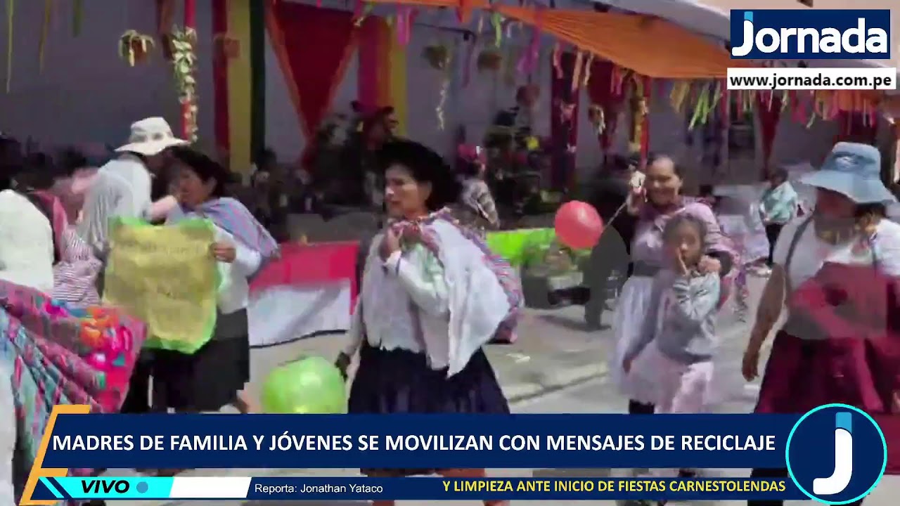Madres de familia y jóvenes se movilizan con mensajes de reciclaje y limpieza ante inicio de fiestas