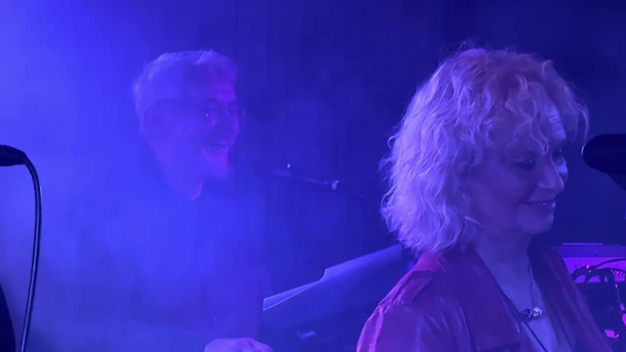 Watt’s Next - Cover My Eyes (Marillion cover)