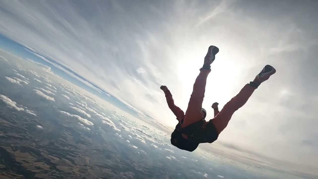 Saut 28. Préparation du Brevet B, dos + dérive validé , à BOULOC SKYDIVE