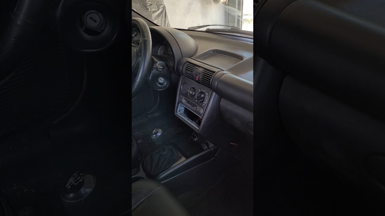 Fiz uma coifa no console do i30 do Corsa #corsa #consolei30 #autocustom #rebaixados