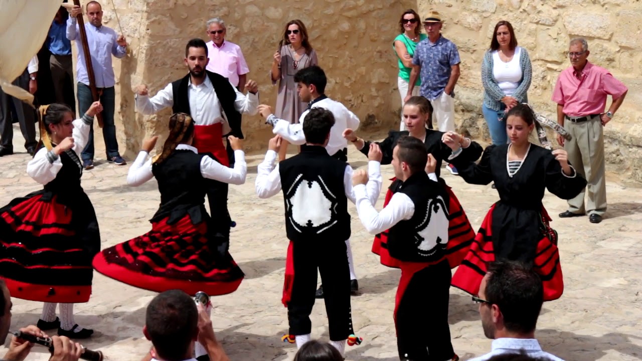 Grupo de Danzas y Paloteos de La Matilla - 