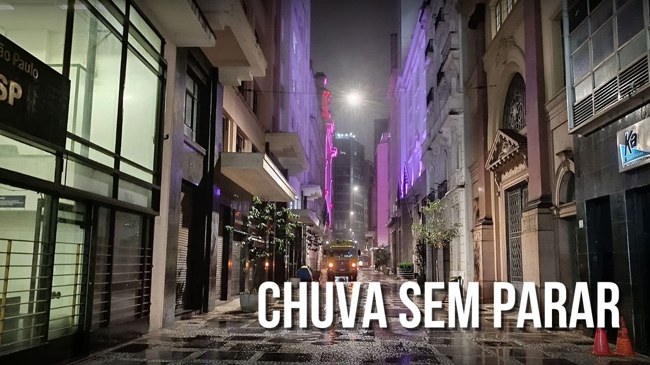 CENTRO DE SÃO PAULO CHUVA SOB CHUVA INTENSA