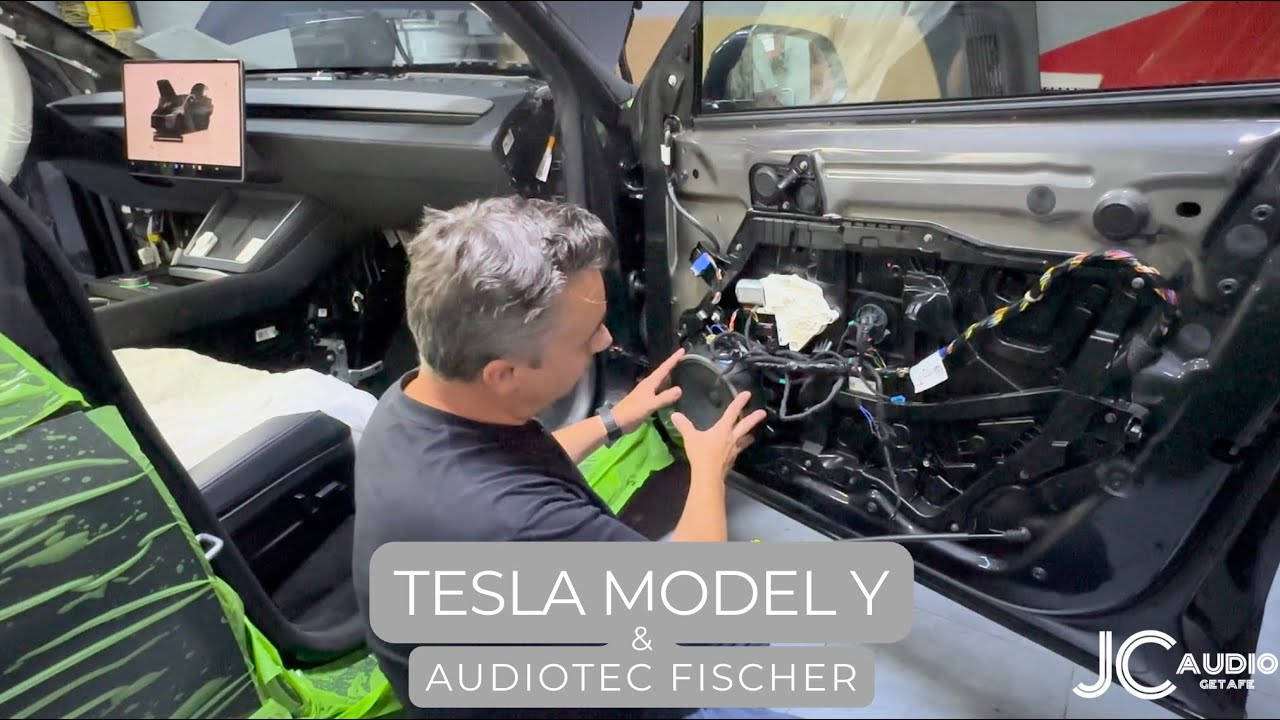 Tesla Model Y & Audiotec Fischer 
