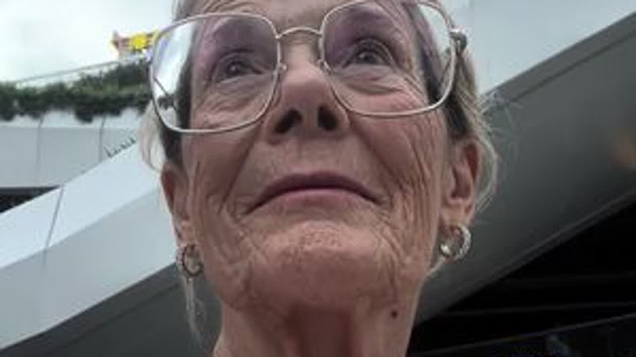 又是独自进城探险的一天，我什么时候才能坐地铁不迷路呢😂#老外在中国 #创作灵感 #外国人在中国 #vlog日常 #citywalk @抖音小助手 @DOU+小助手