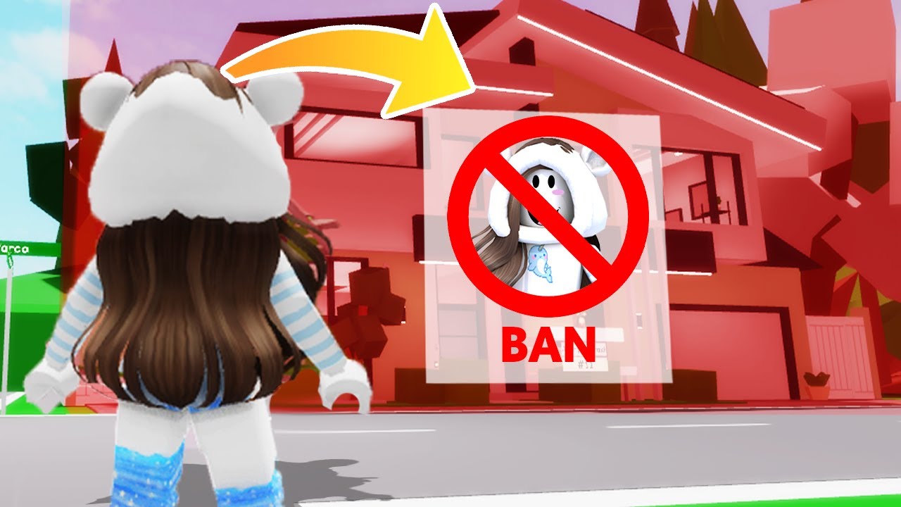 ENTRO NELLE CASE DOVE SONO BANNATA SU BROOKHAVEN ROBLOX!