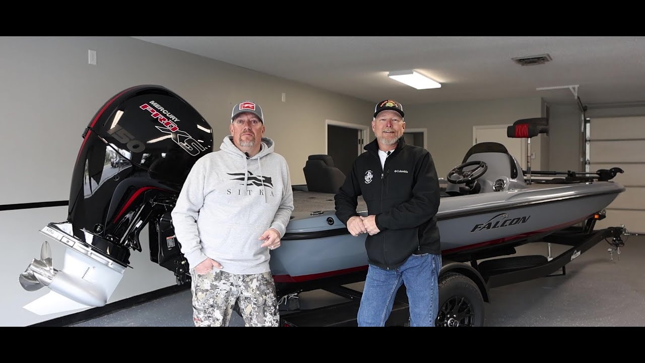 2025 Falcon Freedom with 32 Marine