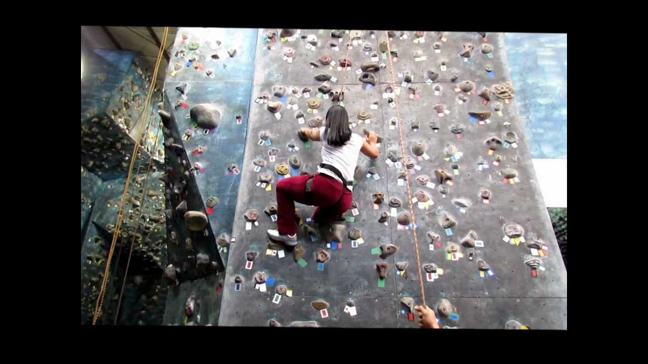 Escalada adaptada com amputados - Paraclimbing Brasil