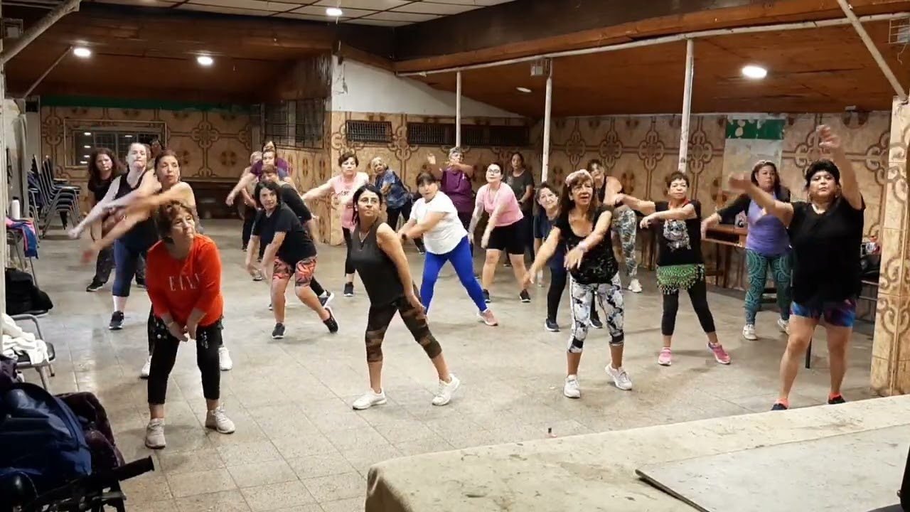 Baile entretenido 9 Lunes 16 de Marzo 2026 profesora Angela Sierra club los 120 lo Espejo