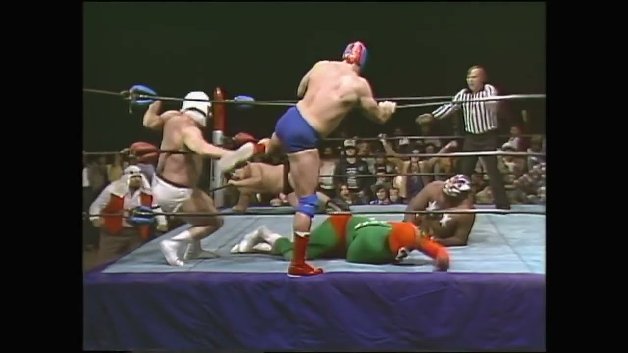 Kamala Attacks Mr. Wrestling 2. Mid-South 1982