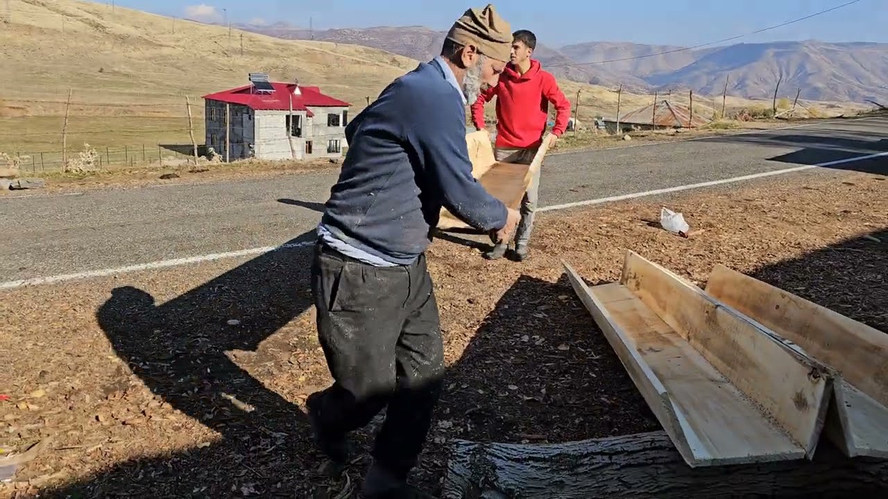 Cattle and Sheep Feeder Making | Portable, Practical and Sturdy