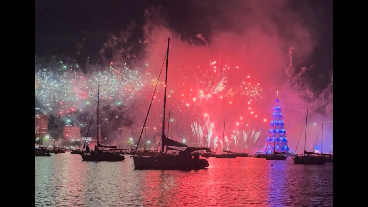 Floating Christmas Tree Lights Up Botafogo Cove with Spectacle of Fireworks and Music