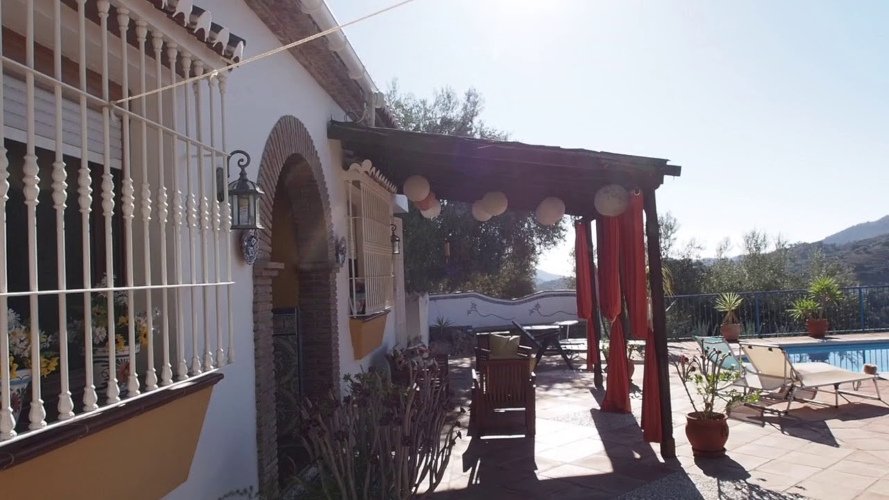 rg1854ch Spacious villa, with wonderful views