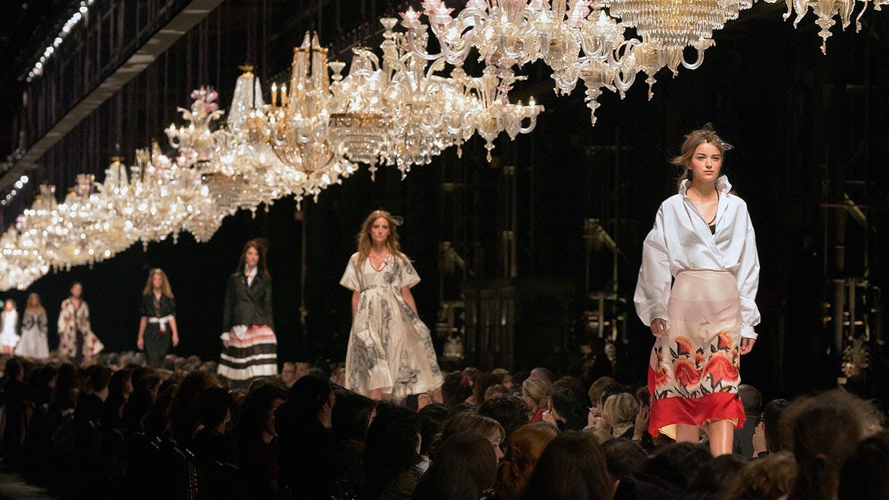 DRIES VAN NOTEN 050 Women’s Spring/Summer 2005 Fashion show