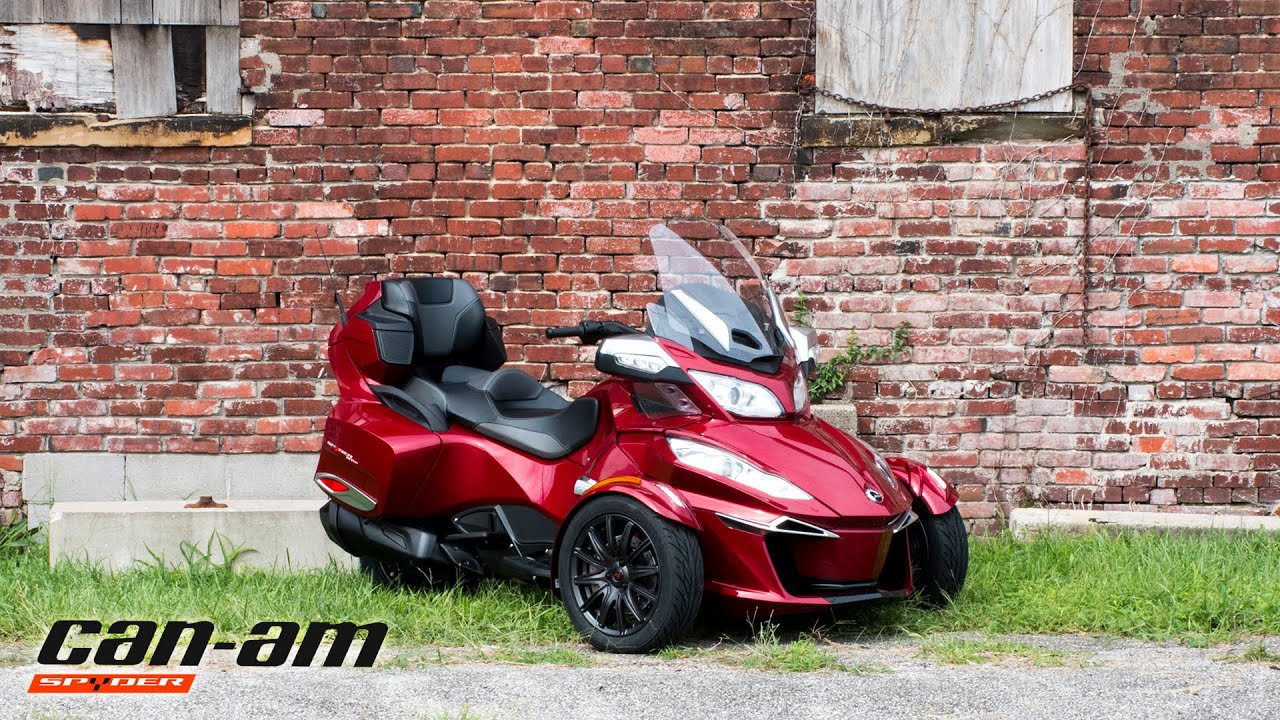 2016 Can-Am Spyder RTS — проект Show Chrome Accessories