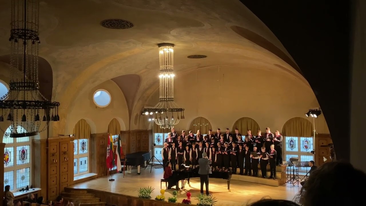 Berniukų ir jaunuolių choras “Gintarėlis”