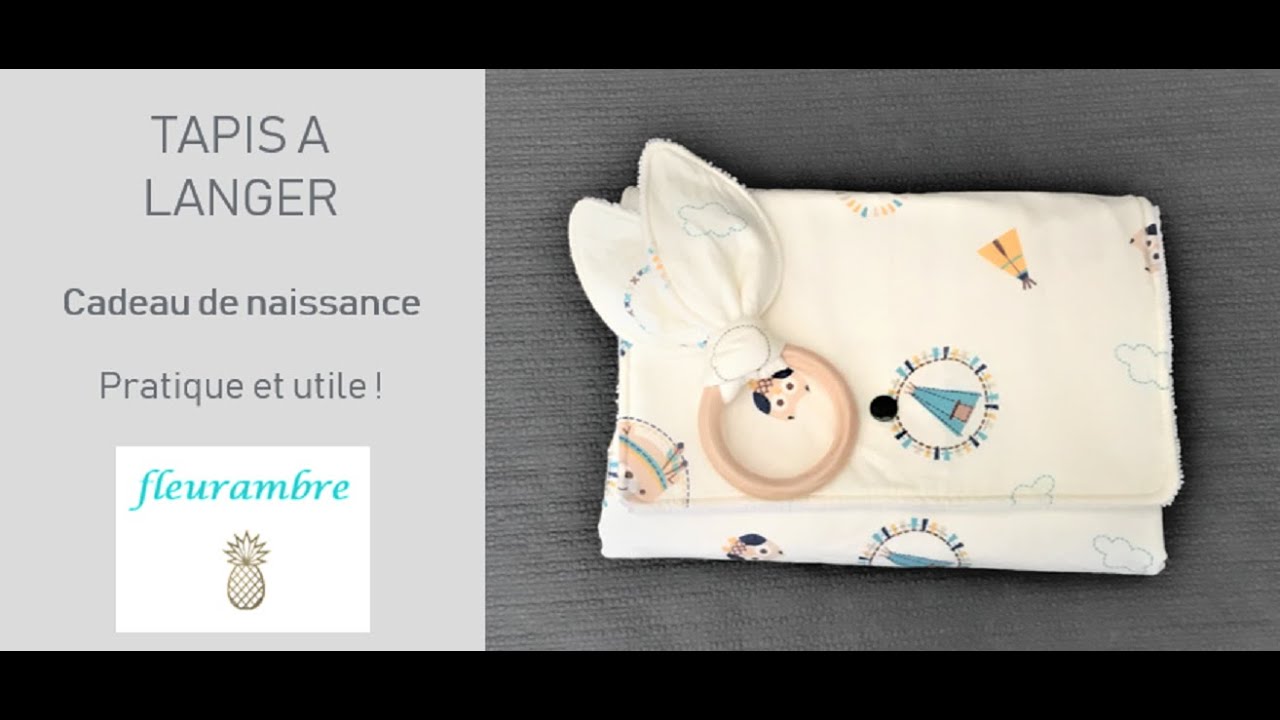 Tapis à langer nomade - Cadeau de naissance simple, utile et pratique !