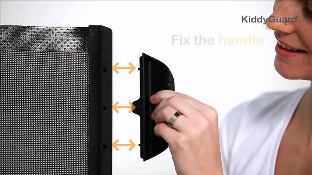 FR - Installer la KiddyGuard Avant sur une rampe d'escalier