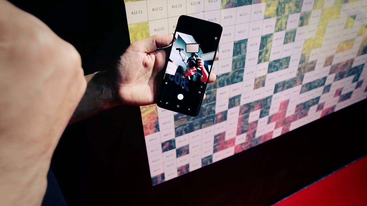 Amazing Mosaic Wall Phone App