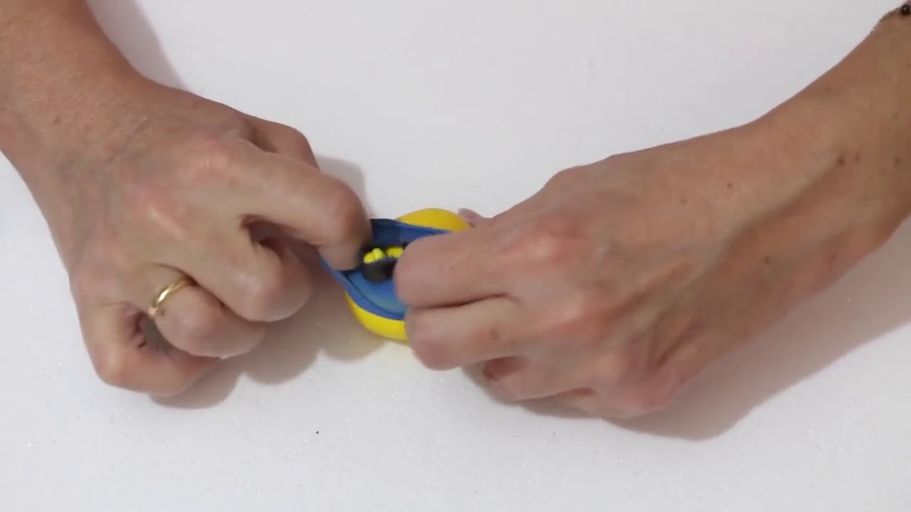 MINION CRAFTS: Anti-stress Minion ball . Gru 3 Minion anti stress | Easy DIY Crafts