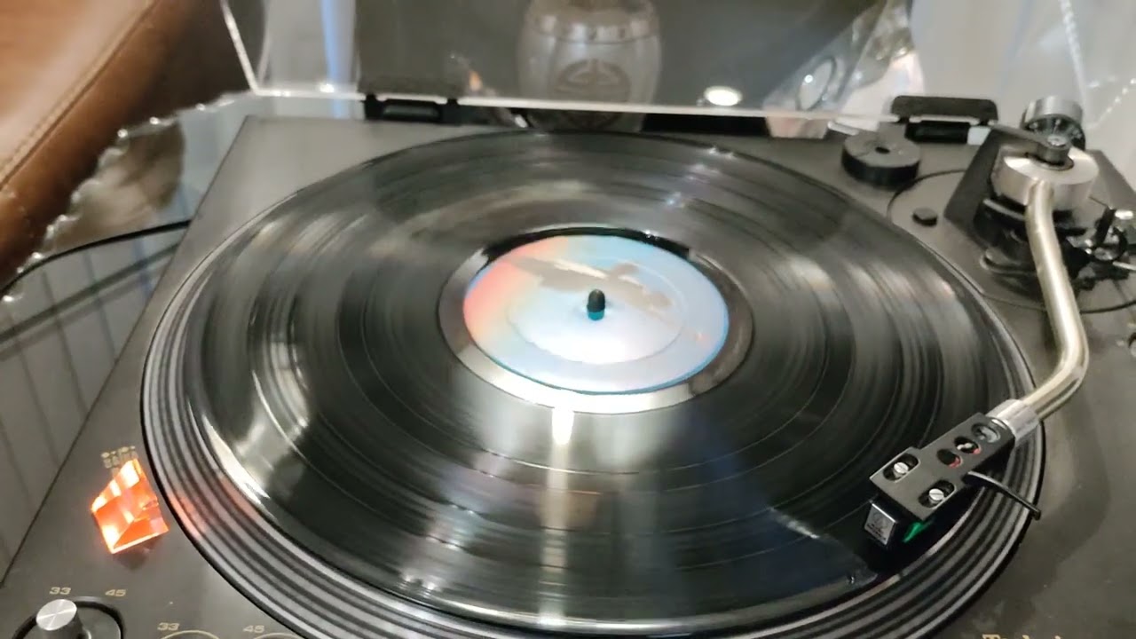 Technics SL-1350 Turntable. Horiatis76.com