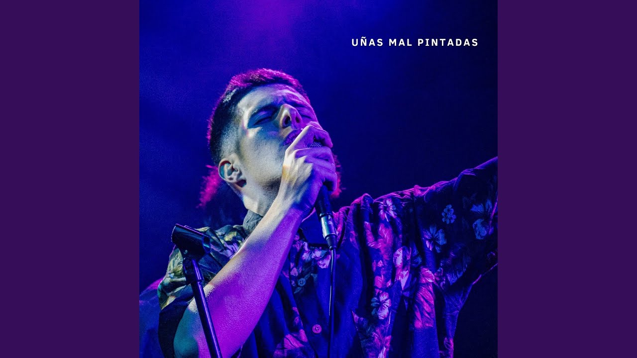 Uñas mal pintadas