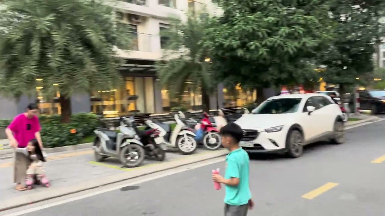 Traffic I4 Vinhomes Smart City Hanoi at 17:50 