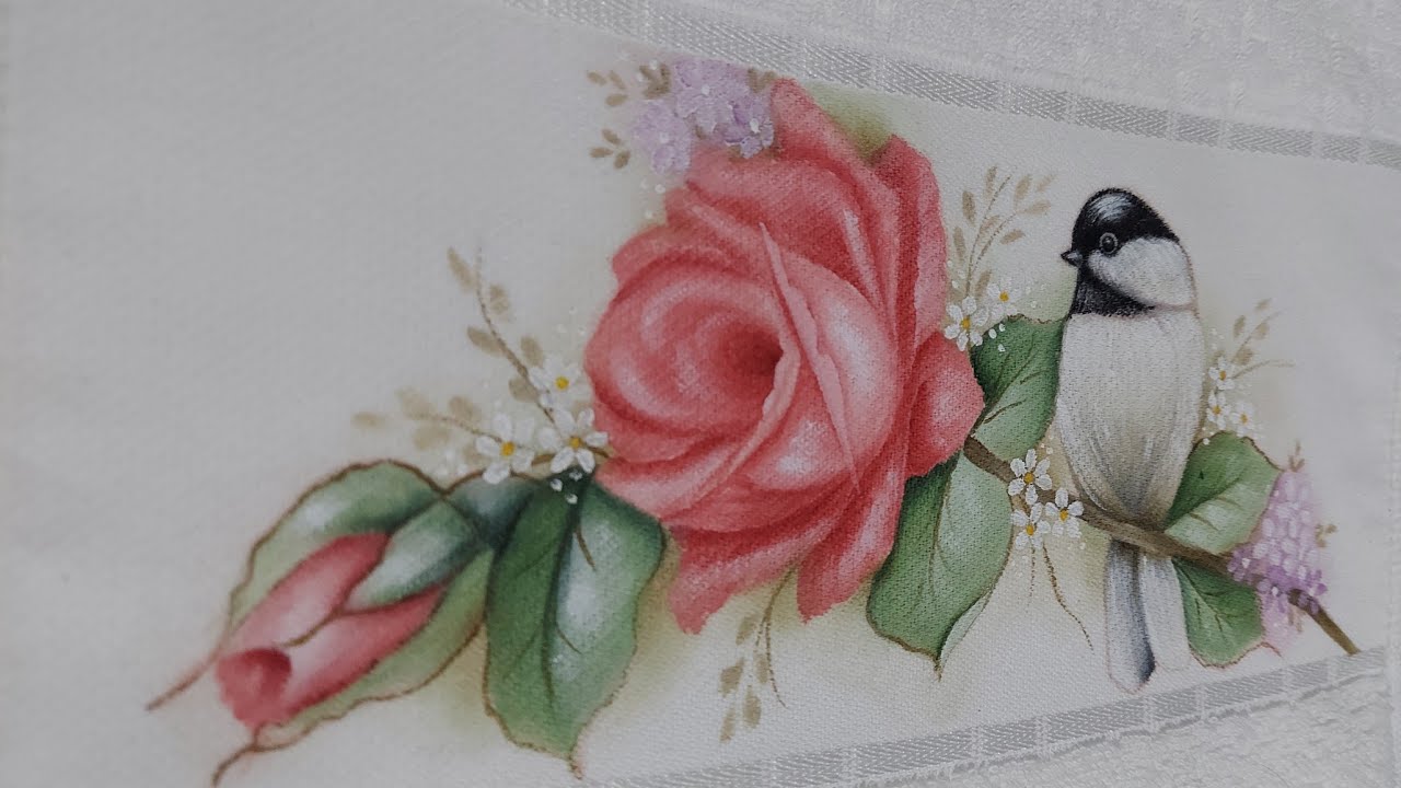 Pintura de Rosa e Passarinho no tecido