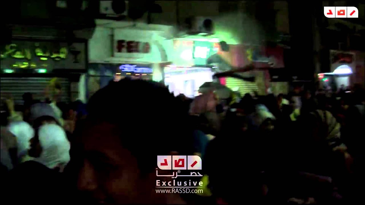 الآلاف بالزقازيق يهتفون 