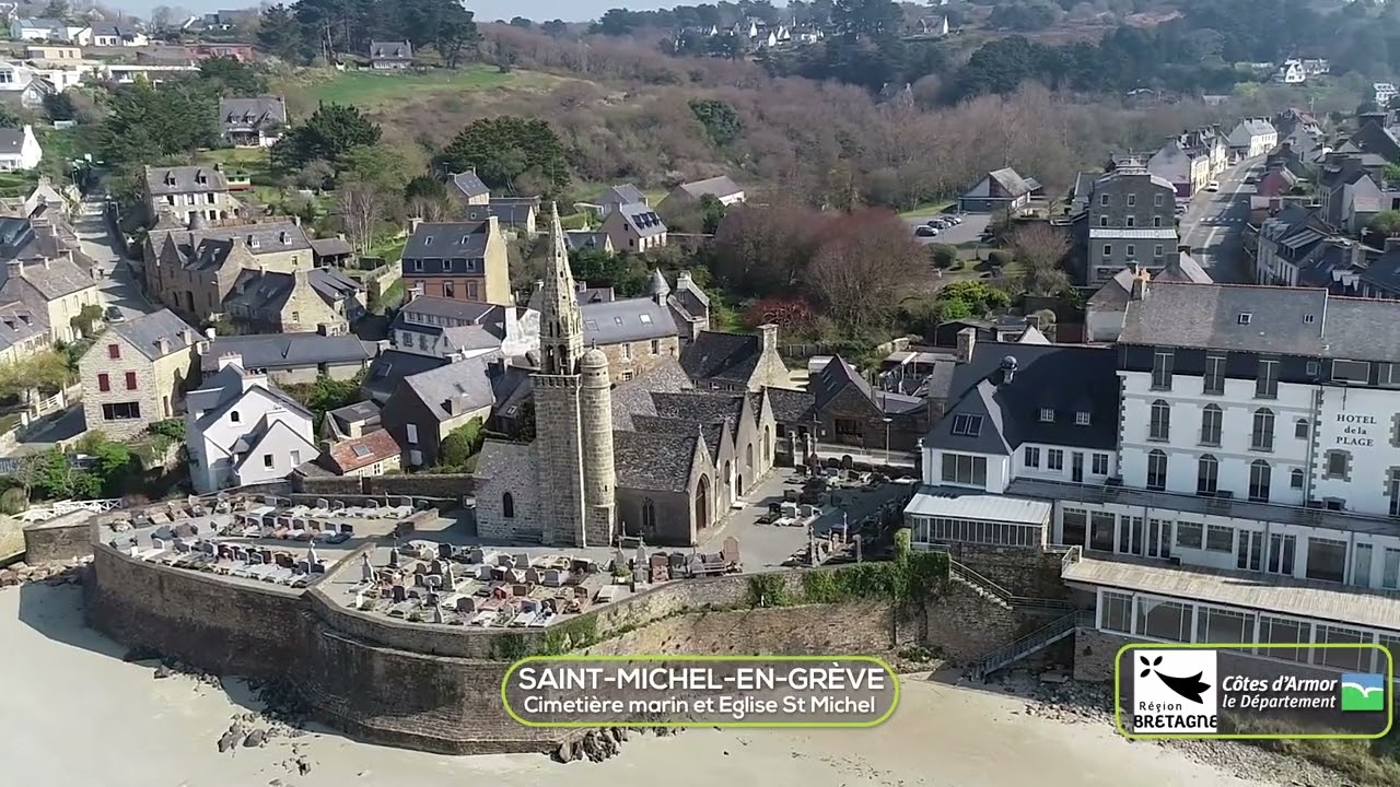 Saint-Michel-en-Grève - Cimetière marin & Église Saint Michel