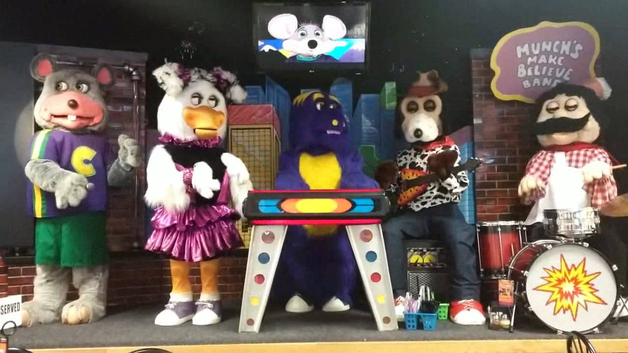 Chuck E. Cheese's: 