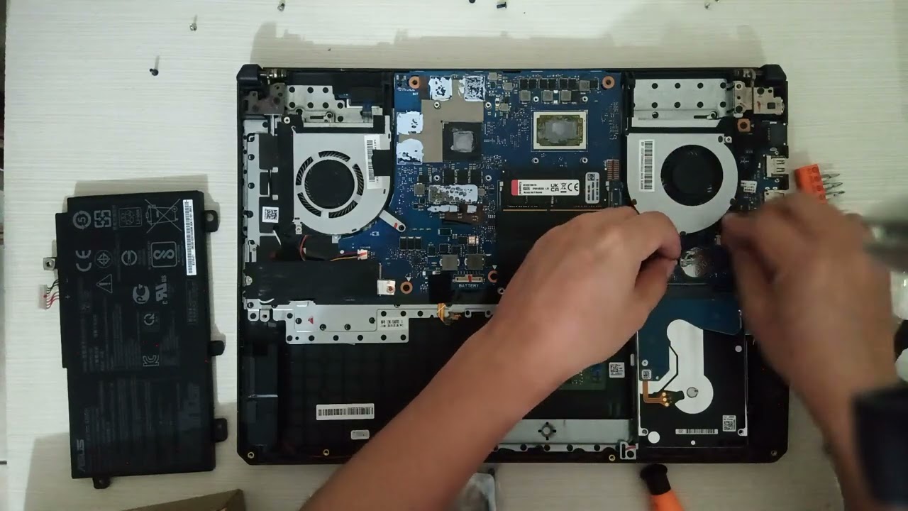 [ASUS FX505] Remplazo y reparacion de abanicos fallando y mantenimiento y cambio de pasta termica