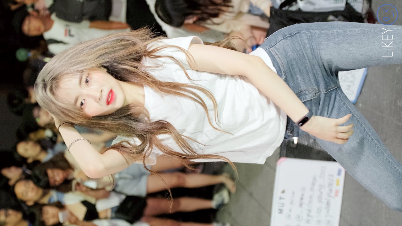190702 무토 서영 (Müt Seoyoung) #01 달리 @홍대버스킹 4K 60P 직캠 by LIKEY