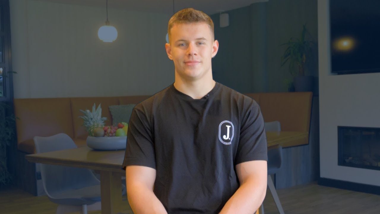 Life in an English Boarding School | Nikita from Latvia