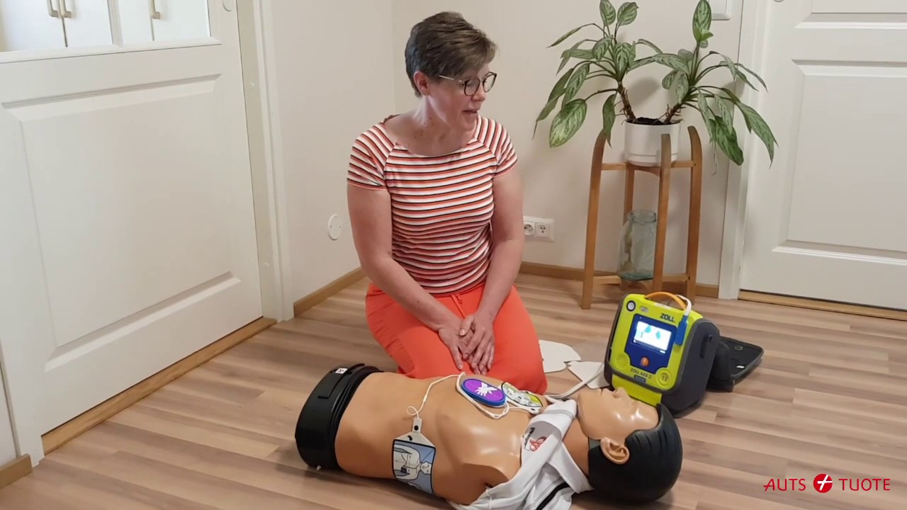 Miten defibrillaattoria eli sydäniskuria käytetään - Zoll AED3