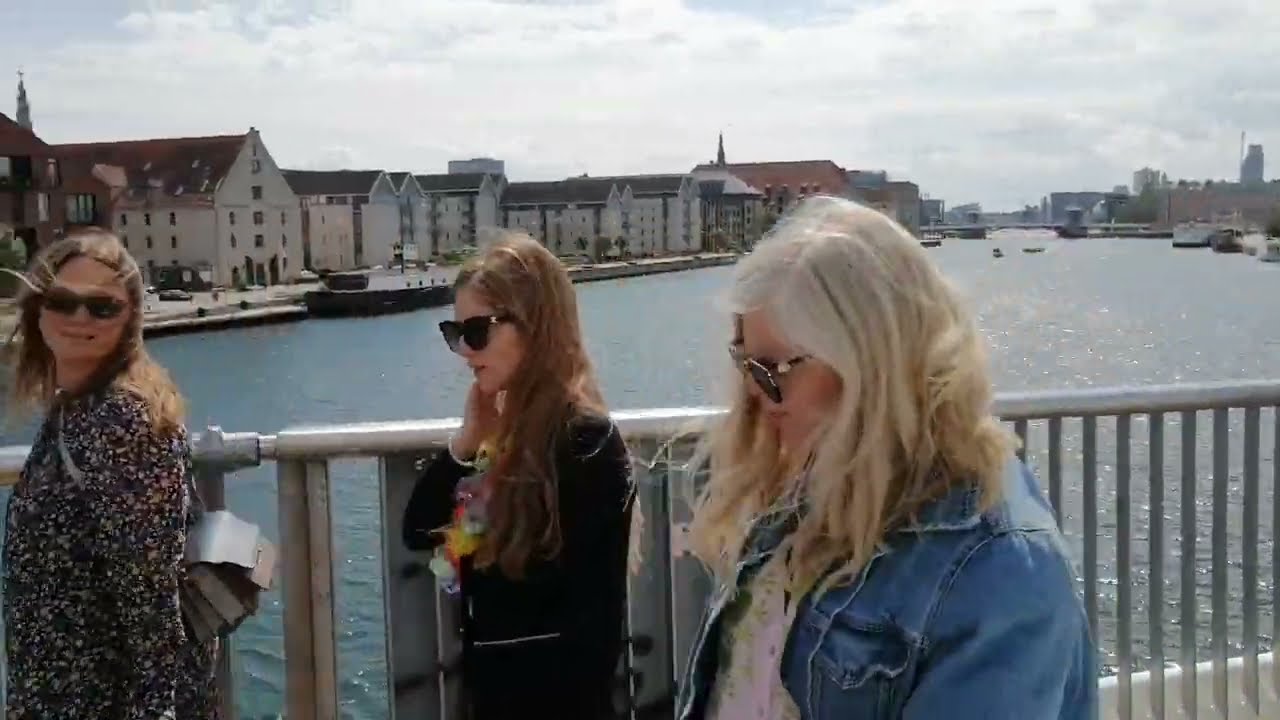 So many bridges, so many people