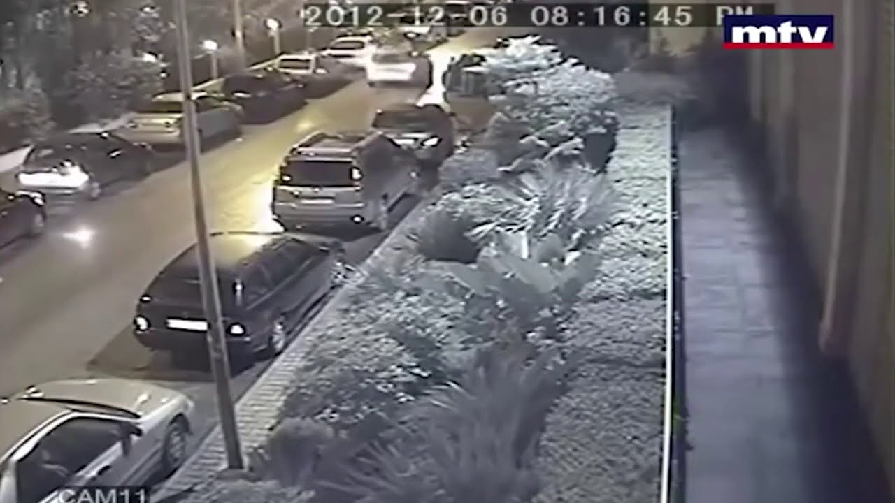 بعد أن قاموا بسرقة سيارته البورش من منطقة برمانا... حصلت مطاردة وكرٌت مسبحة العصابات ...