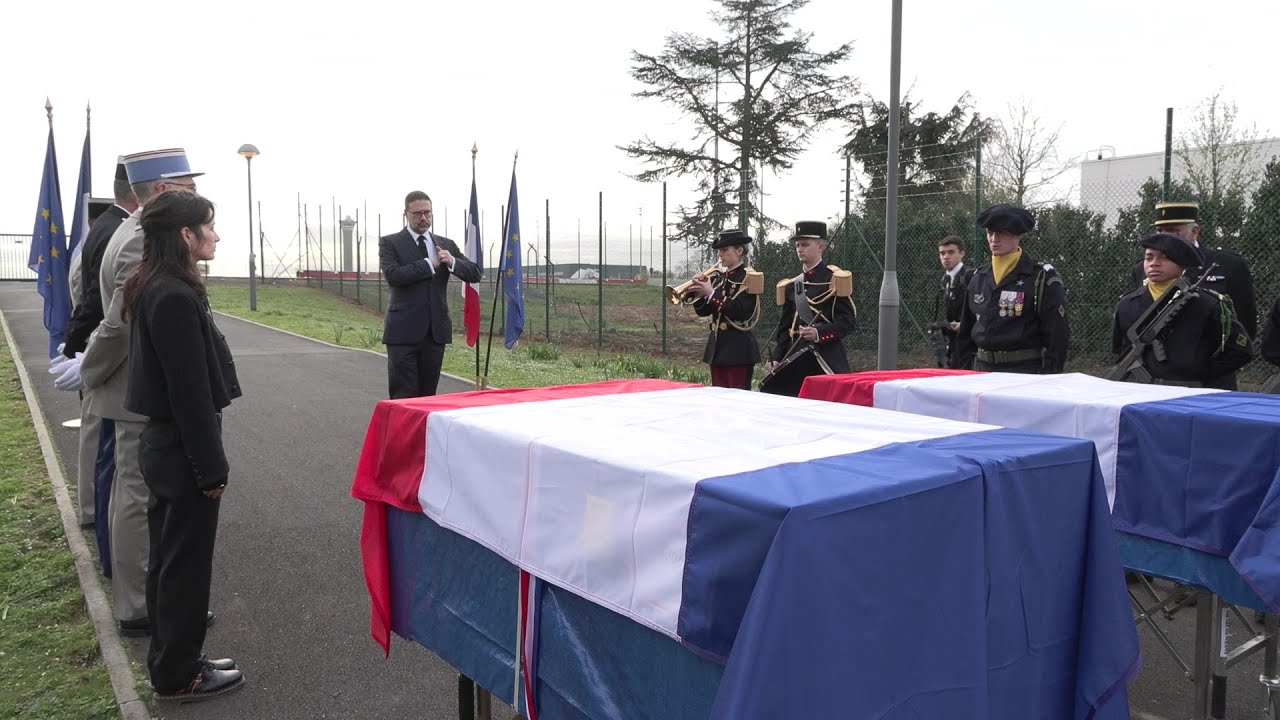 Les dépouilles de six soldats français tombés à Diên Biên Phu rapatriées | AFP