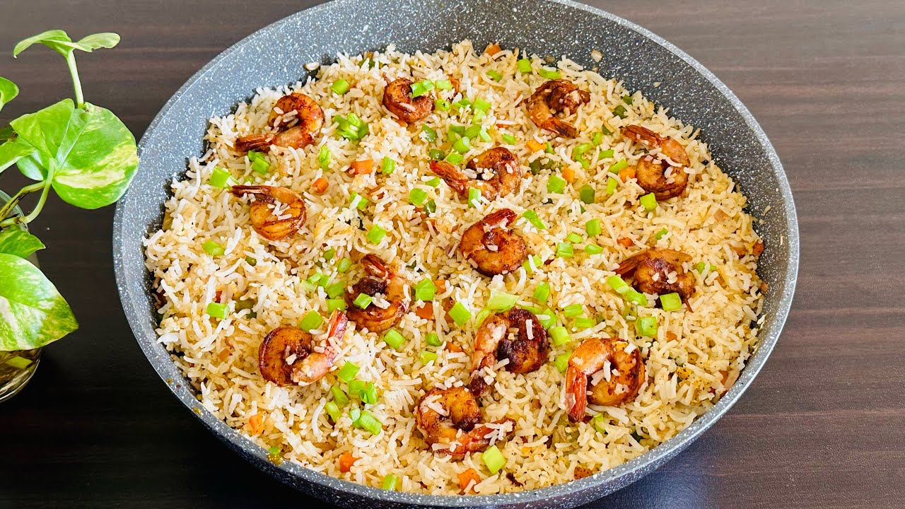 ഈ ചെമ്മീൻ ഫ്രൈഡ് റൈസ് സൂപ്പറാണേ 😋 / Prawn Fried Rice / Chemmeen Fried Rice / DELICIOUS RECIPES