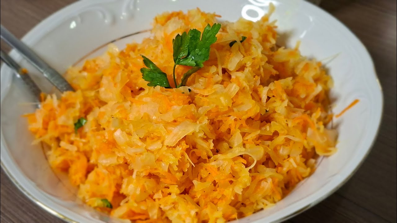Idealny dodatek do obiadu 👌 Surówka z Kiszonej Kapusty 🥬