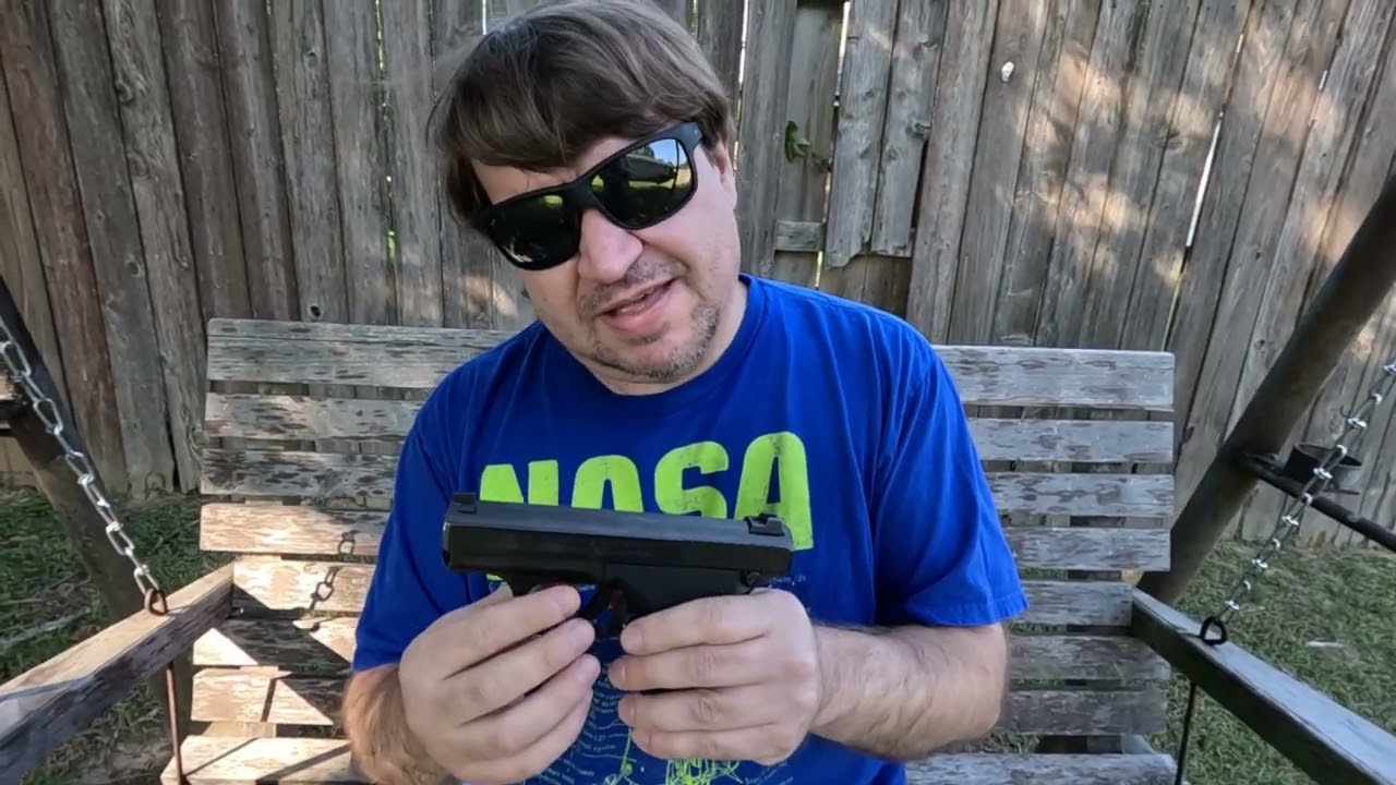 Детальное описание западногерманского полицейского пистолета HK P7-M8 калибра 9 мм.