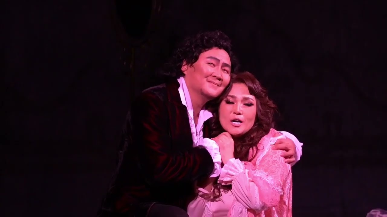 La Traviata -Parigi o cara U. Uyanga & U.Tserenchunt Mongolia